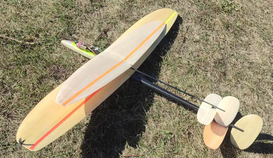 ponowne porównanie wielkości DLG 100cm i DLG 74cm.