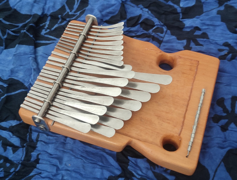 Instrument mbira-dza-vadzimu 706